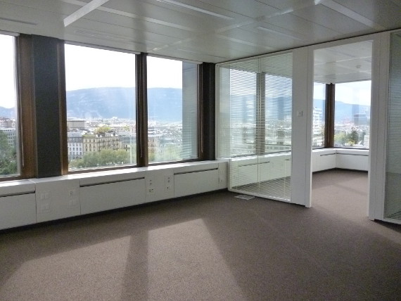 Site Web : <a href='https://www.lareserve.ch/' target='_blank'>www.lareserve.ch</a>