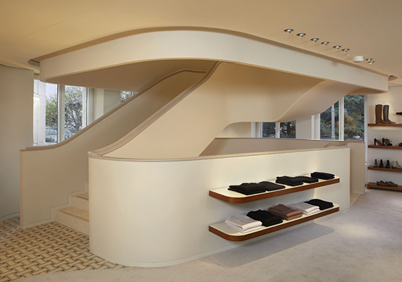 Site Web : <a href='https://www.hermes.com' target='_blank'>www.hermes.com</a>